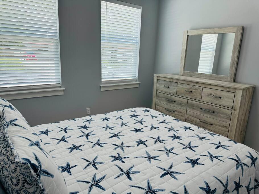 Brand New Tampa Oasis With Private Jacuzzi Retreat Villa Lutz Exteriör bild