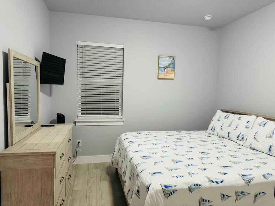 Brand New Tampa Oasis With Private Jacuzzi Retreat Villa Lutz Exteriör bild
