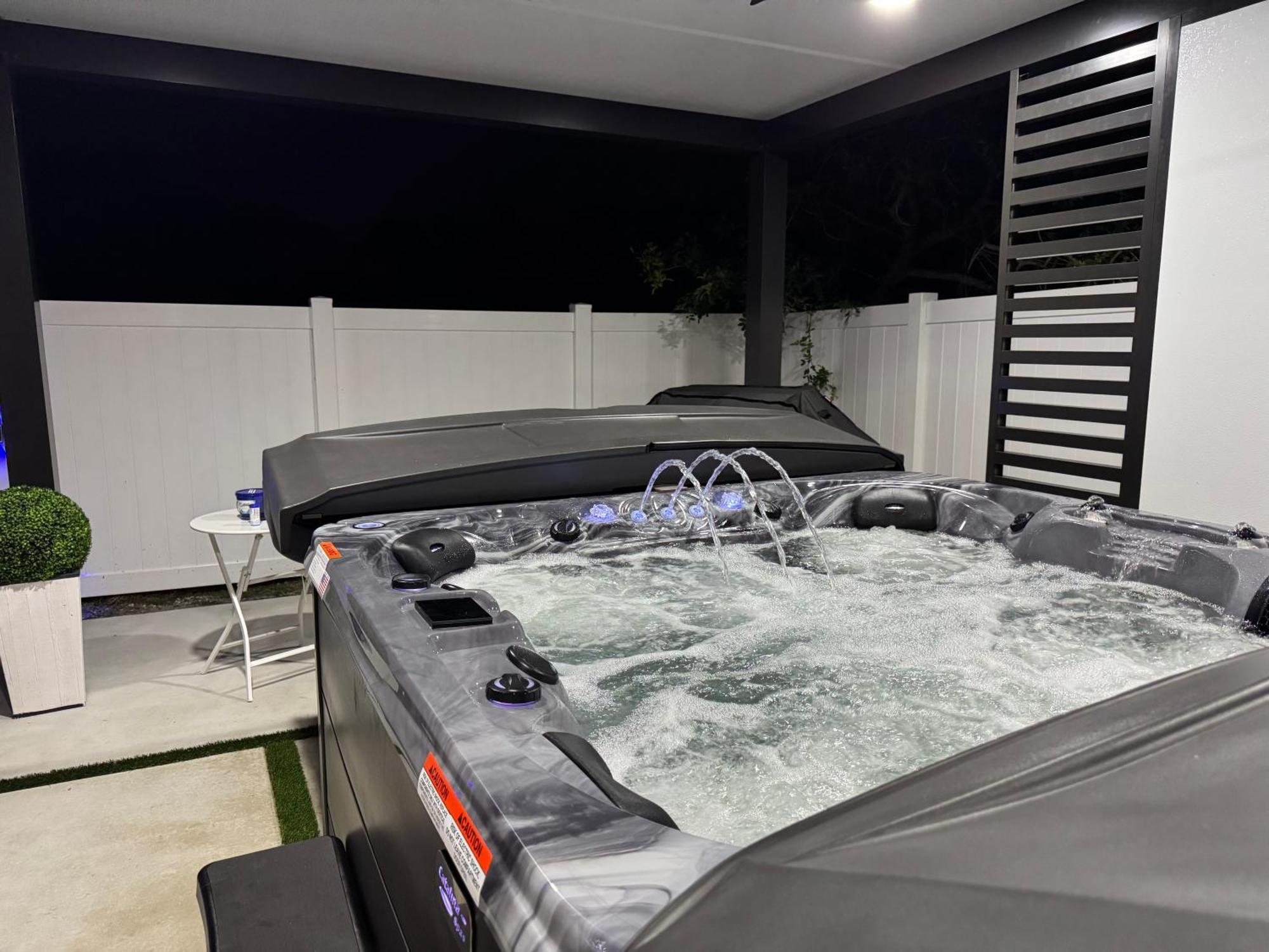 Brand New Tampa Oasis With Private Jacuzzi Retreat Villa Lutz Exteriör bild